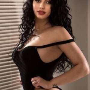 Nikita incall and outcall Escort Girl in Mukherjee Nagar (4)