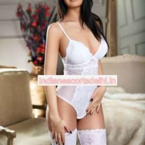 Nidhi Indian escort girl residing in Jagriti Enclave, East Delhi (3)