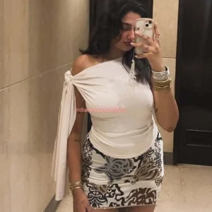 Naira - Busty escort in Noida Delhi NCR (1)