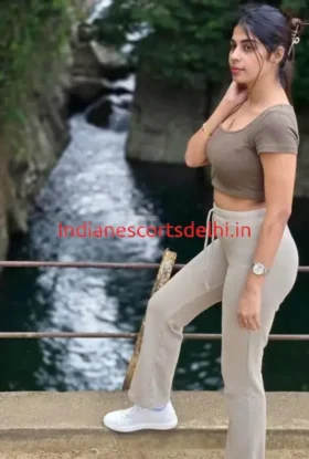 Eshita Indian escort in Greater Kailash (GK-1 and 2), Delhi (3)