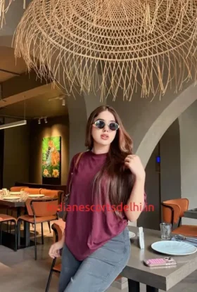 Aarushi East of Kailash escort